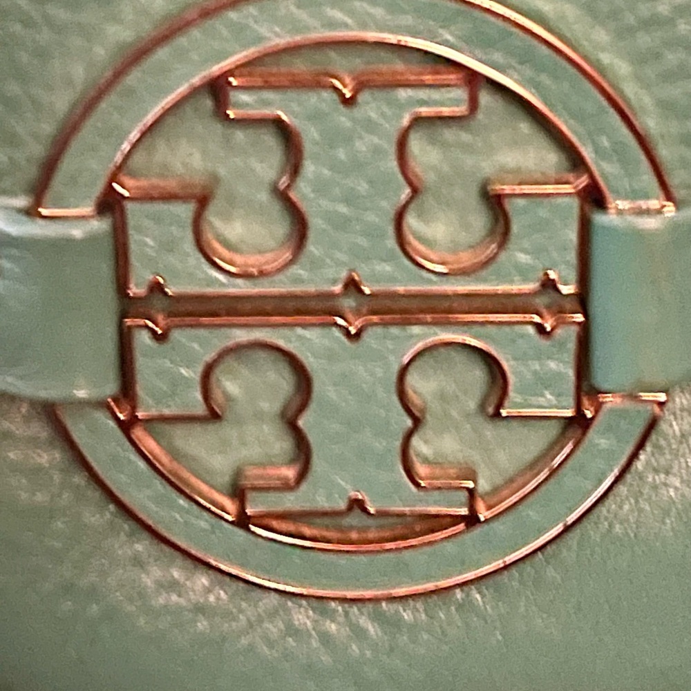 Tory Burch Green Leather Satchel with Matching Green Patent Wallet - Picture 5 of 10